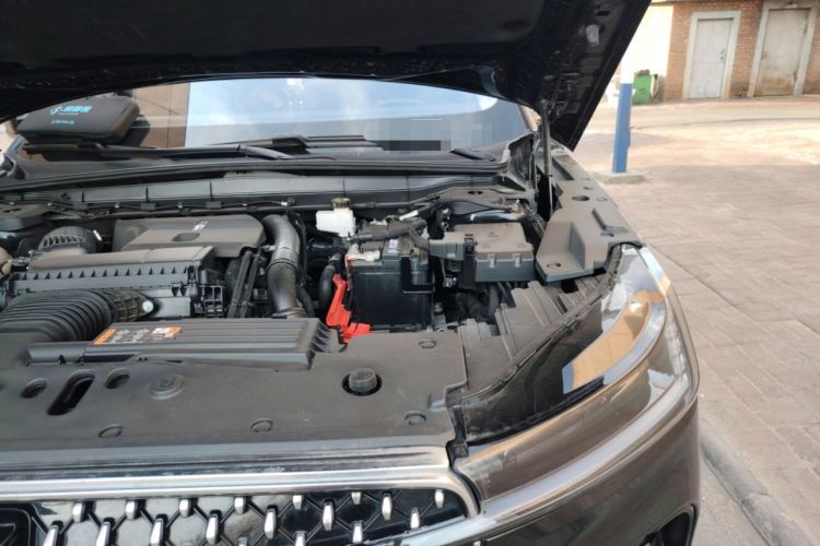 Used Lincoln Nautilus 2023 2.0T All-Wheel-Drive Luxury Edition Engine Bay Left