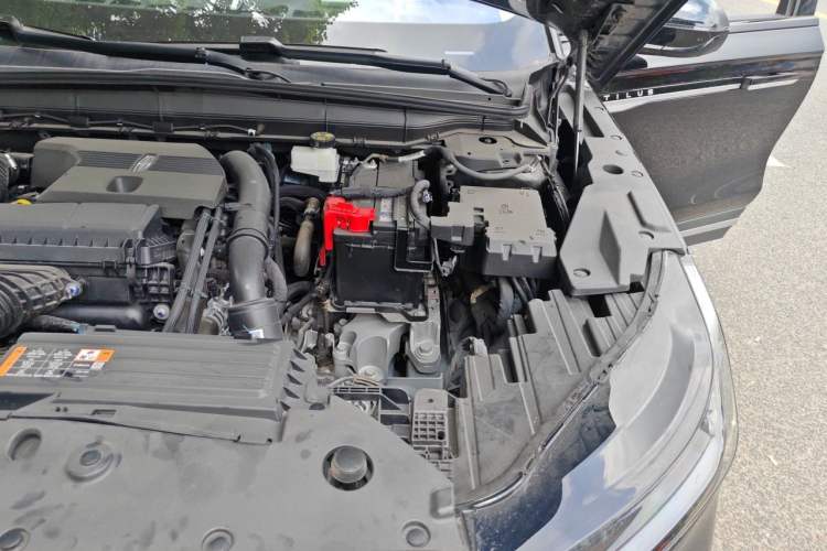 Used Lincoln Nautilus 2023 2.0T Four-Wheel Drive Luxury Edition Engine Bay Left