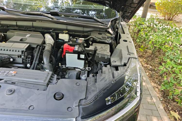 Used Lincoln Nautilus 2023 2.0T All-Wheel-Drive Luxury Edition Engine Bay Left