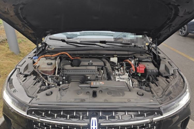 Used Lincoln Nautilus 2023 2.0T All-Wheel-Drive Luxury Hybrid Edition Engine Bay