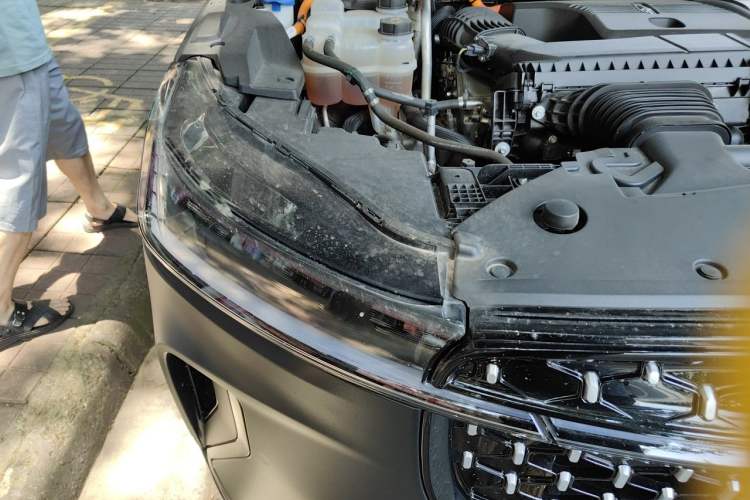 Used Lincoln Nautilus 2023 2.0T All-Wheel-Drive Zunrui Hybrid Version Engine Bay Right