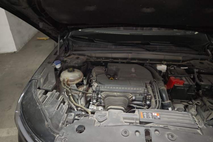 Used Lincoln Nautilus 2023 2.0T Four-Wheel Drive Luxury Edition Engine Bay Right