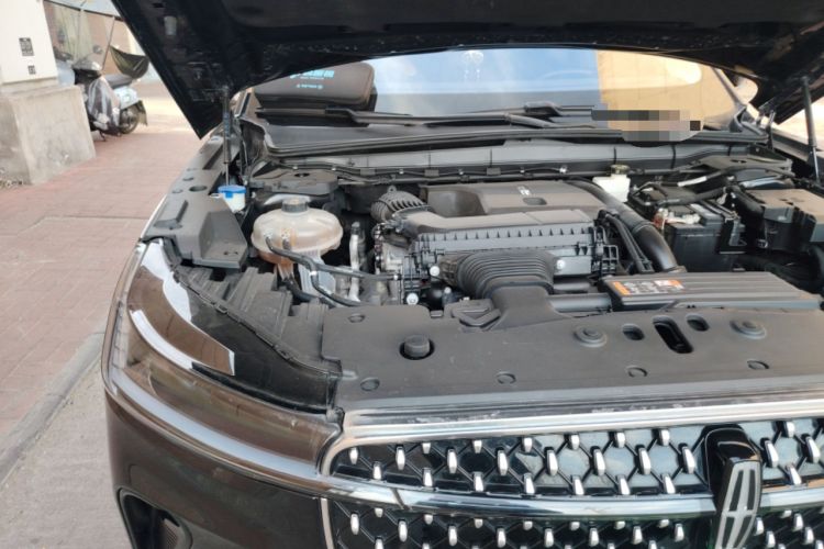 Used Lincoln Nautilus 2023 2.0T All-Wheel-Drive Luxury Edition Engine Bay Right