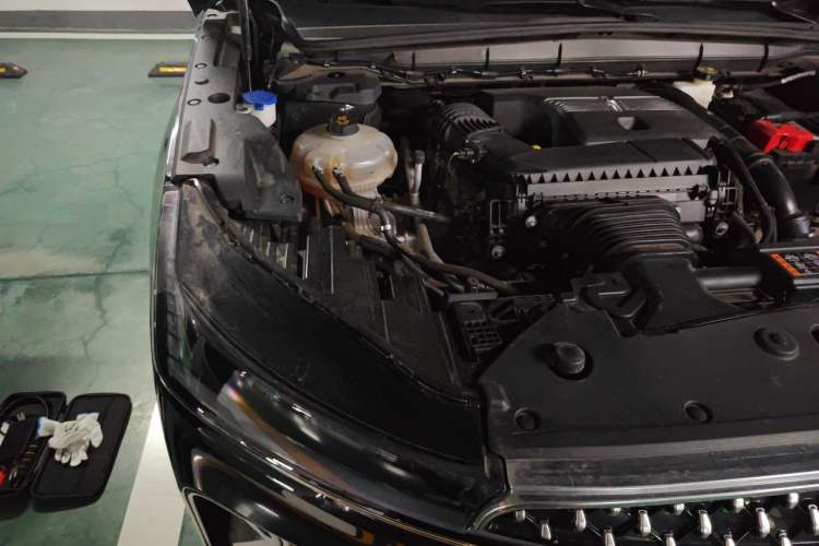 Used Lincoln Nautilus 2023 2.0T Four-Wheel Drive Luxury Edition Engine Bay Right