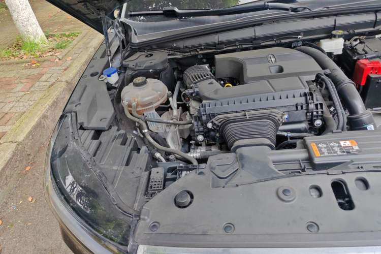 Used Lincoln Nautilus 2023 2.0T Four-Wheel Drive Luxury Edition Engine Bay Right