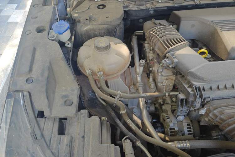 Used Lincoln Nautilus 2023 2.0T Four-Wheel Drive Luxury Edition Engine Bay Right
