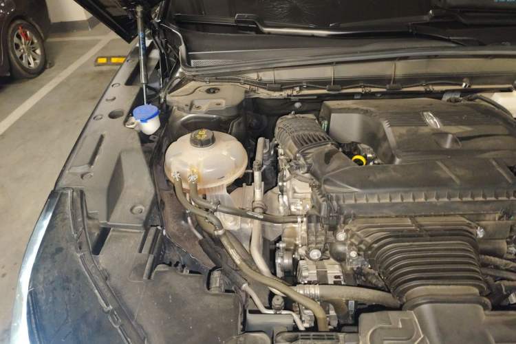 Used Lincoln Nautilus 2023 2.0T Four-Wheel Drive Zunrui Version Engine Bay Right