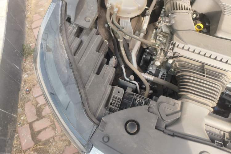 Used Lincoln Nautilus 2023 2.0T All-Wheel-Drive Luxury Edition Engine Bay Right