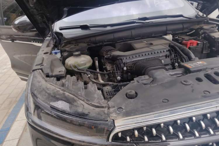 Used Lincoln Nautilus 2023 2.0T All-Wheel-Drive Luxury Edition Engine Bay Right