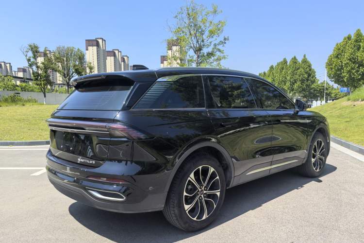 Used Lincoln Nautilus 2023 2.0T All-Wheel-Drive Luxury Edition Exterior 4