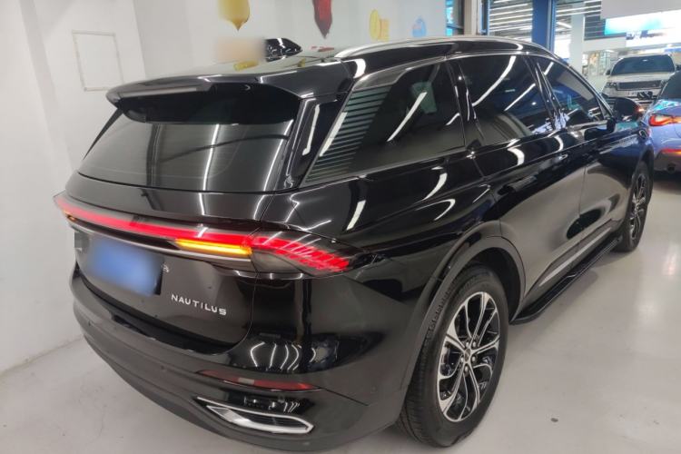 Used Lincoln Nautilus 2023 2.0T All-Wheel-Drive Luxury Edition Exterior 5