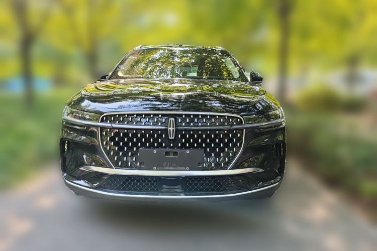 Used Lincoln Nautilus 2023 2.0T All-Wheel-Drive Luxury Edition Front