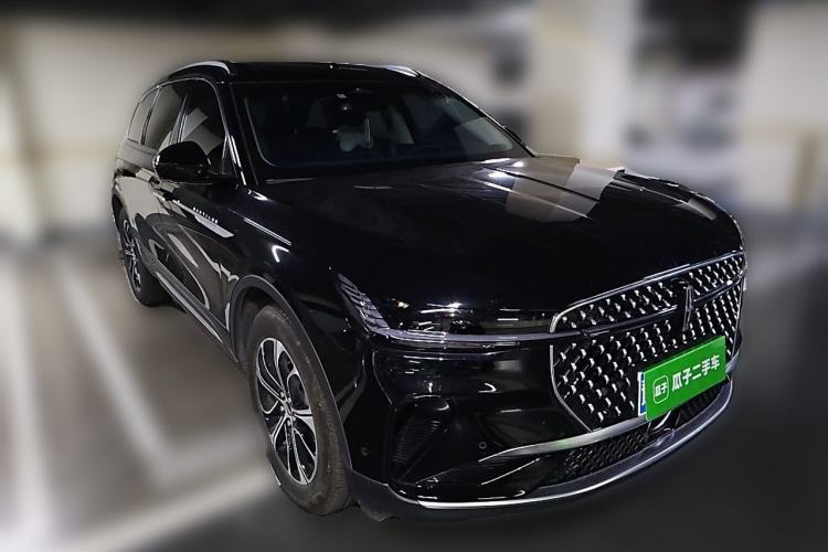 Used Lincoln Nautilus 2023 2.0T All-Wheel-Drive Luxury Edition Front Right 45 Deg