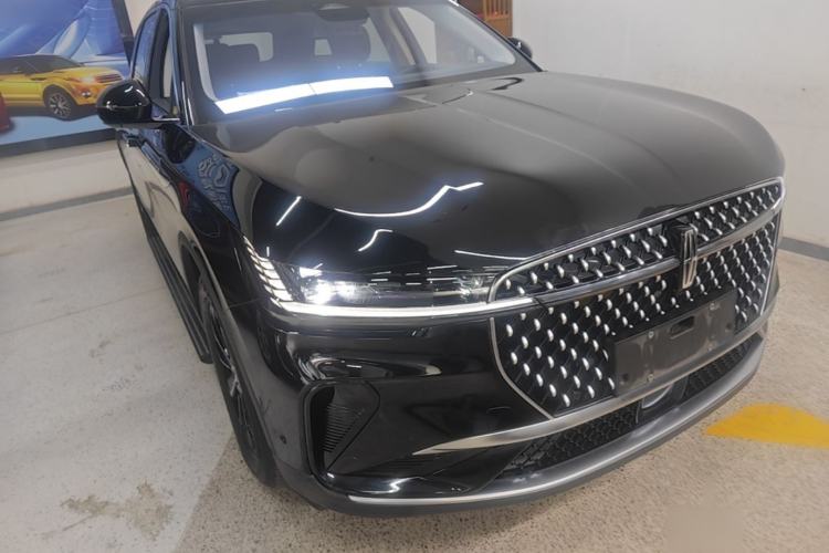 Used Lincoln Nautilus 2023 2.0T Four-Wheel Drive Luxury Edition Front Right 45 Deg