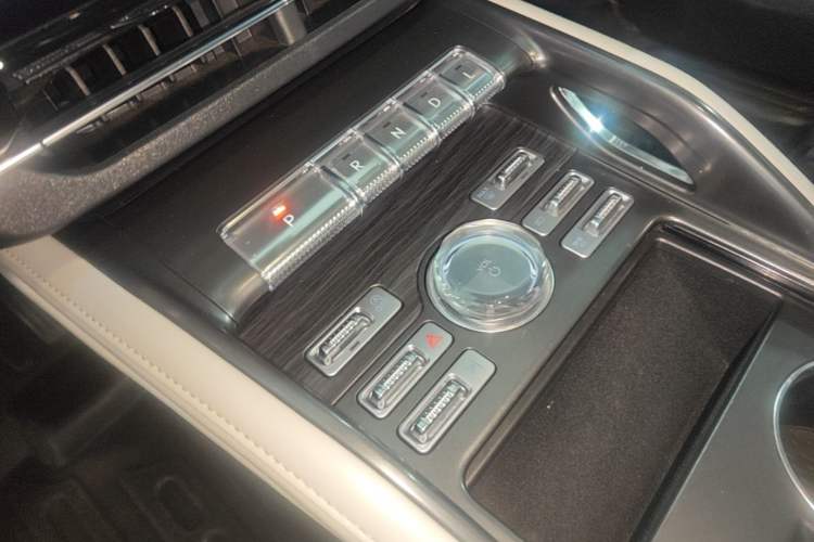 Used Lincoln Nautilus 2023 2.0T Four-Wheel Drive Luxury Edition Gear Lever