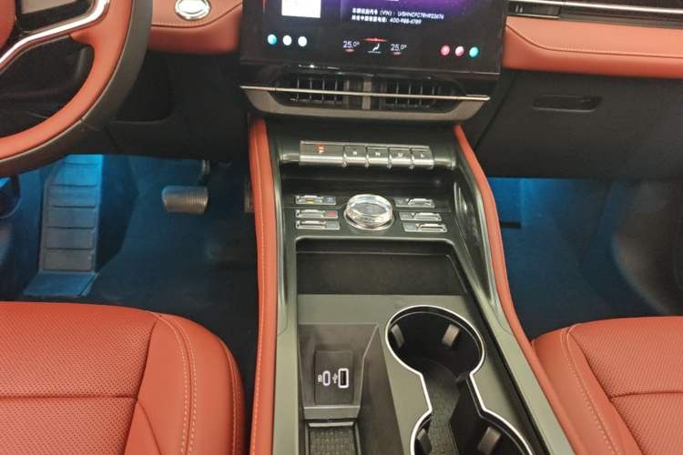 Used Lincoln Nautilus 2023 2.0T All-Wheel-Drive Luxury Hybrid Edition Gear Lever