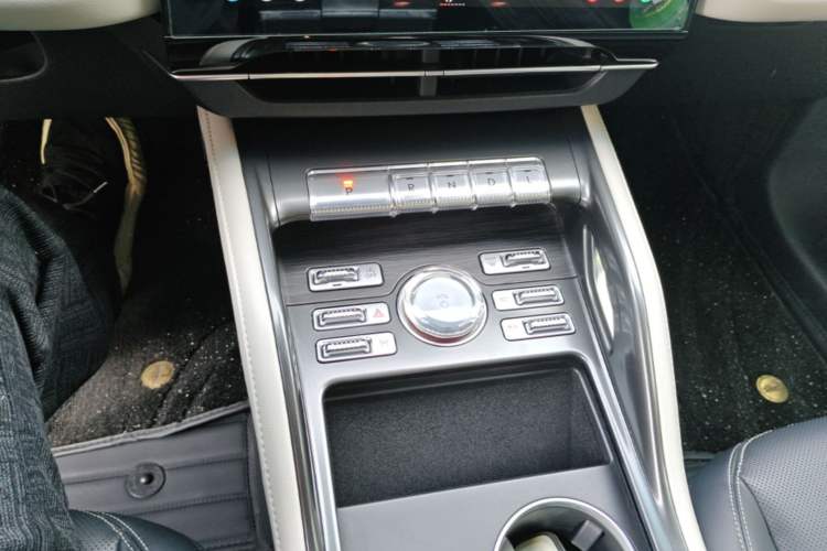 Used Lincoln Nautilus 2023 2.0T Four-Wheel Drive Luxury Edition Gear Lever