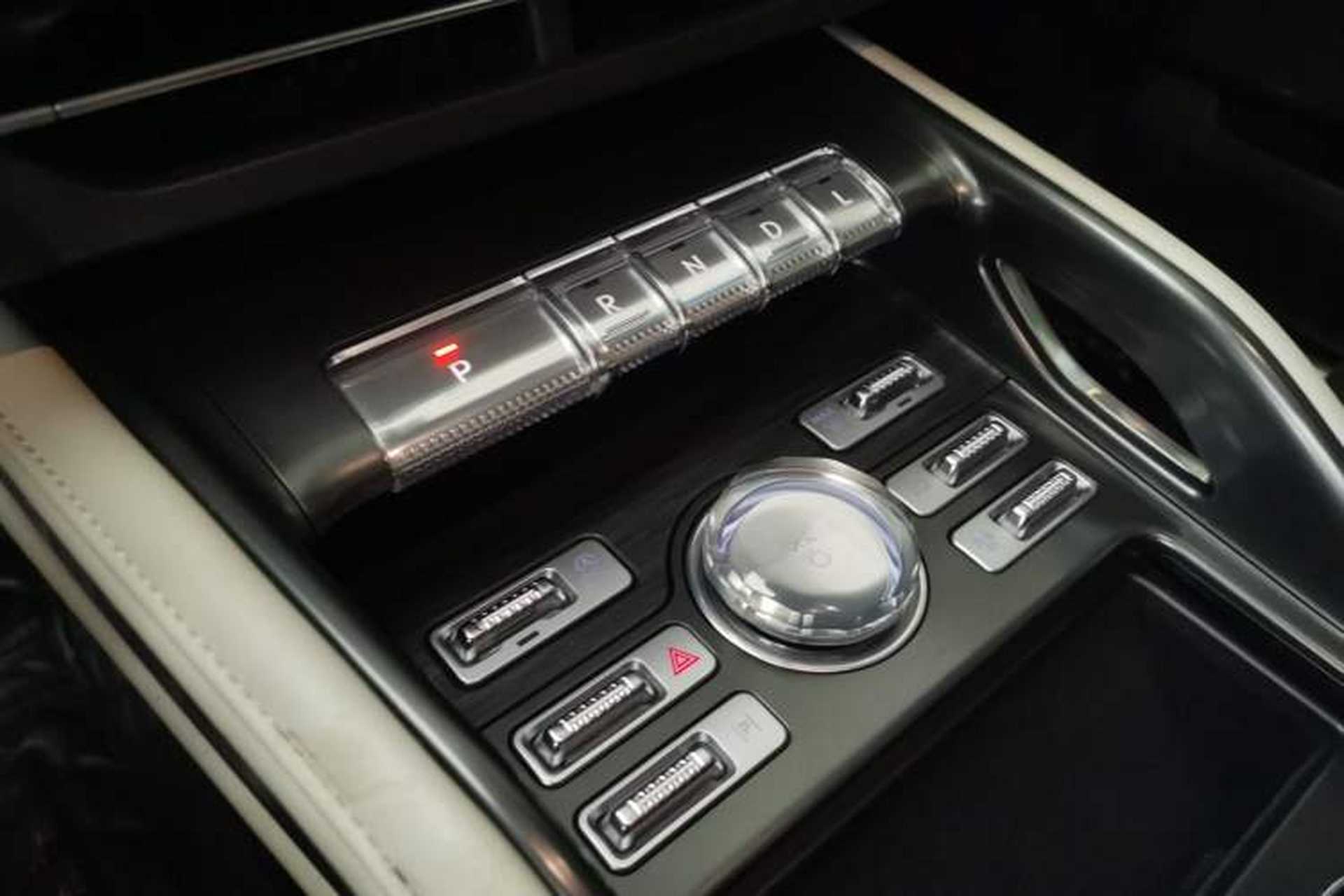 Used Lincoln Nautilus 2023 2.0T All-Wheel-Drive Luxury Edition Gear Lever