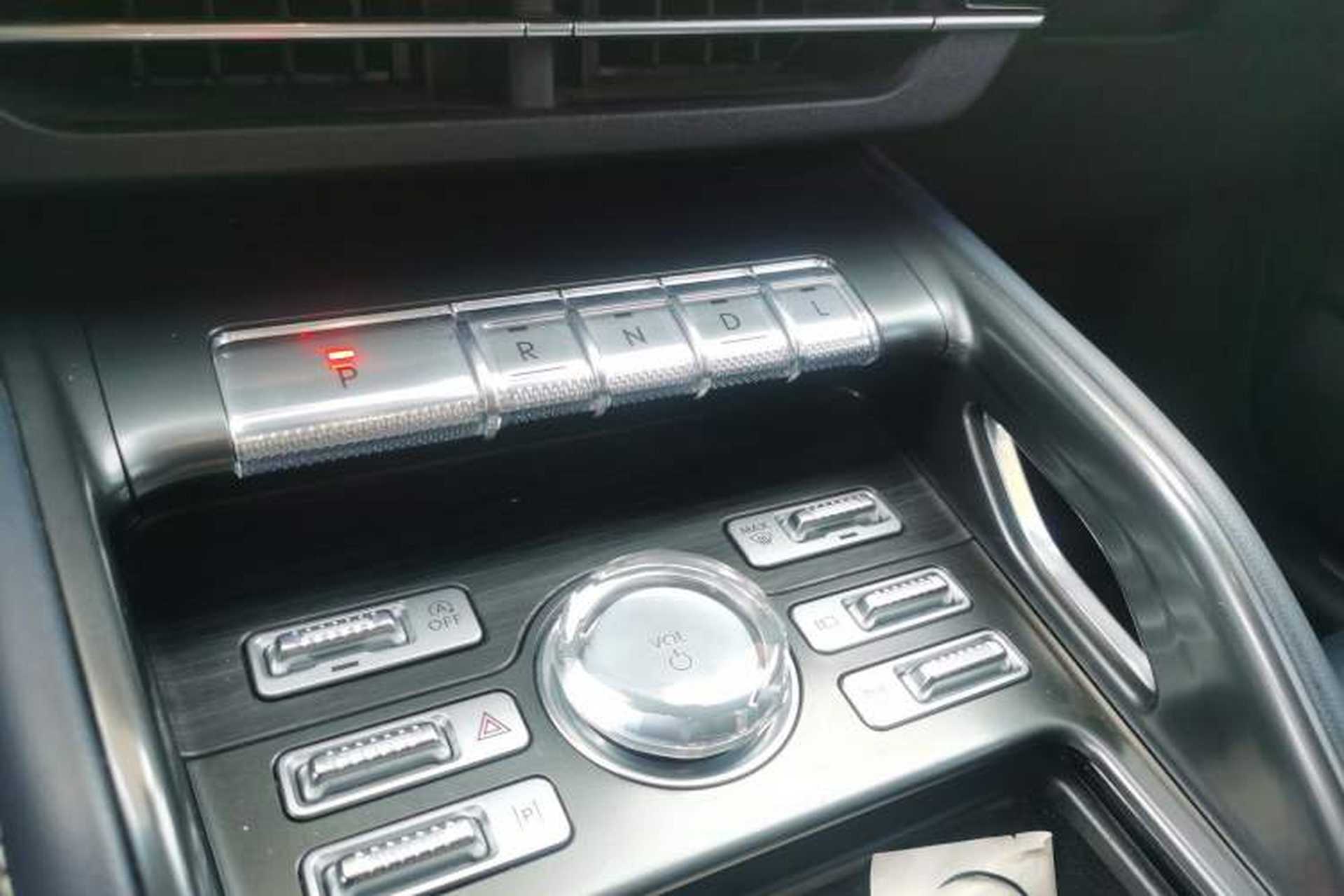 Used Lincoln Nautilus 2023 2.0T All-Wheel-Drive Luxury Edition Gear Lever