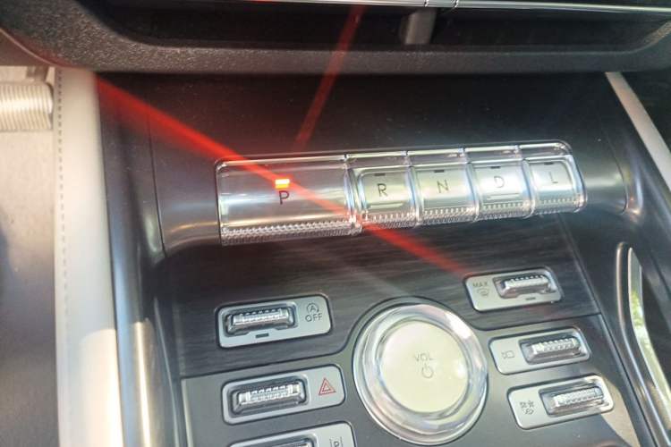 Used Lincoln Nautilus 2023 2.0T Four-Wheel Drive Luxury Edition Gear Lever