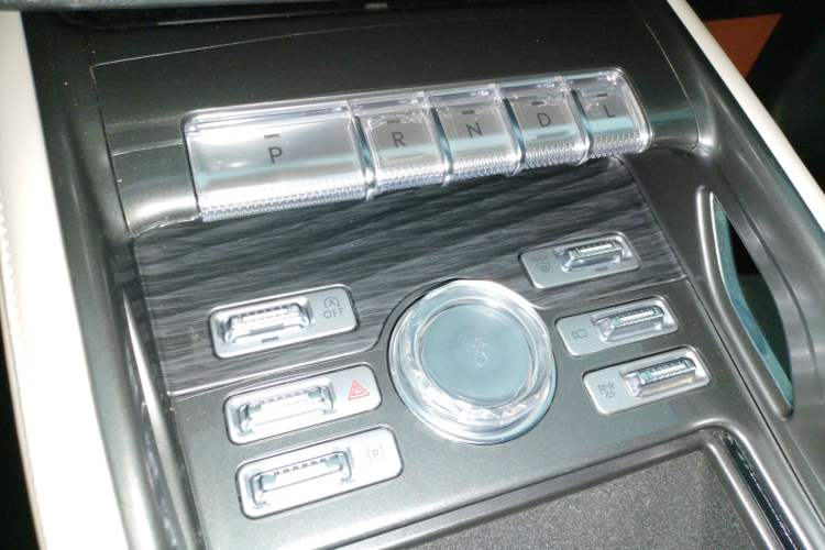 Used Lincoln Nautilus 2023 2.0T Four-Wheel Drive Luxury Edition Gear Lever
