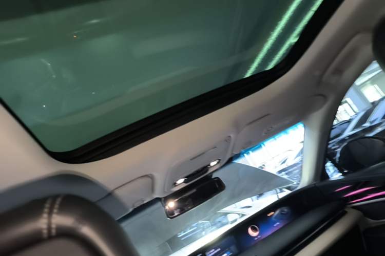 Used Lincoln Nautilus 2023 2.0T Four-Wheel Drive Luxury Edition Headliner