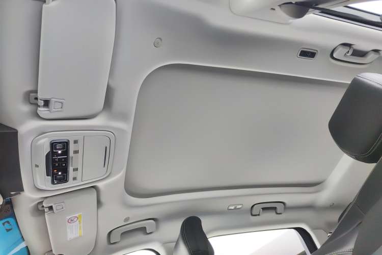 Used Lincoln Nautilus 2023 2.0T Four-Wheel Drive Luxury Edition Headliner