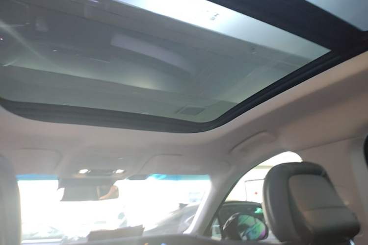 Used Lincoln Nautilus 2023 2.0T All-Wheel-Drive Luxury Hybrid Edition Headliner