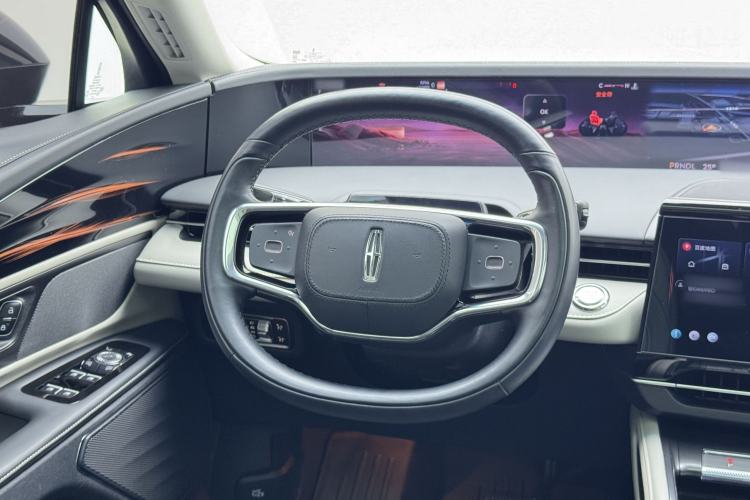 Used Lincoln Nautilus 2023 2.0T Four-Wheel Drive Luxury Edition Interior 3