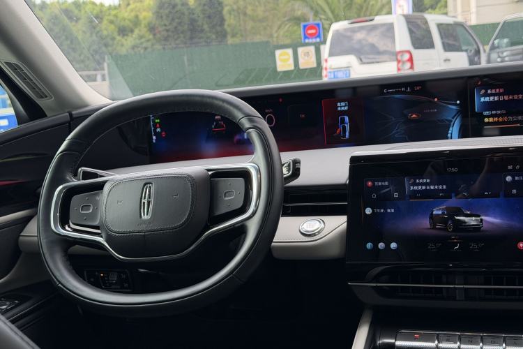 Used Lincoln Nautilus 2023 2.0T Four-Wheel Drive Luxury Edition Interior 3