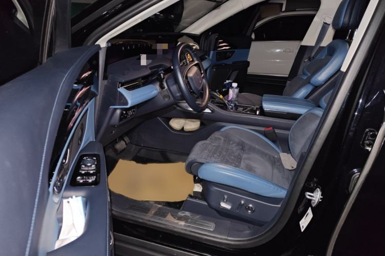 Used Lincoln Nautilus 2023 2.0T All-Wheel-Drive Zunrui Hybrid Version Interior 3