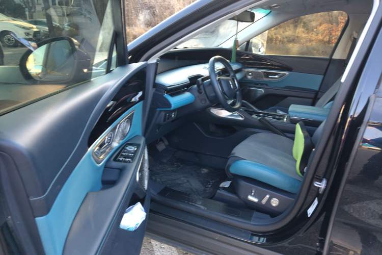 Used Lincoln Nautilus 2023 2.0T All-Wheel-Drive Zunrui Hybrid Version Interior 3