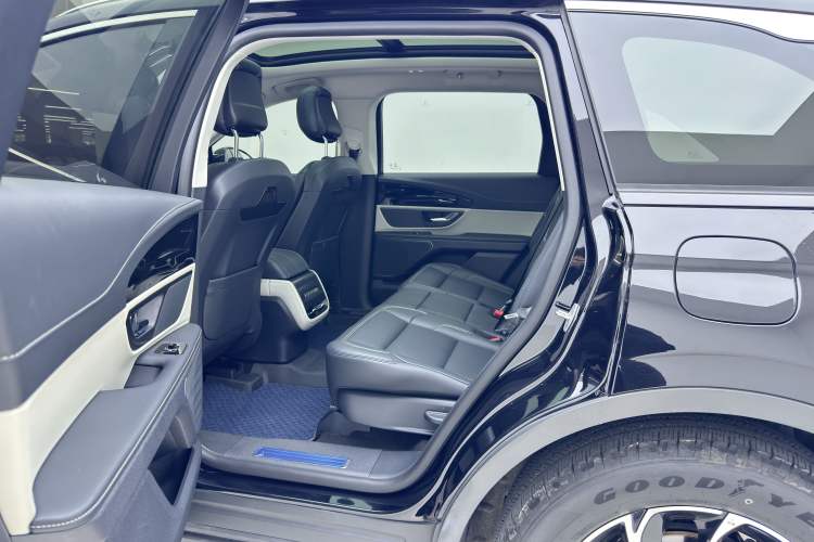 Used Lincoln Nautilus 2023 2.0T Four-Wheel Drive Luxury Edition Interior 4