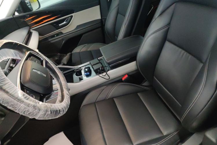 Used Lincoln Nautilus 2023 2.0T All-Wheel-Drive Luxury Edition Left Front Seat