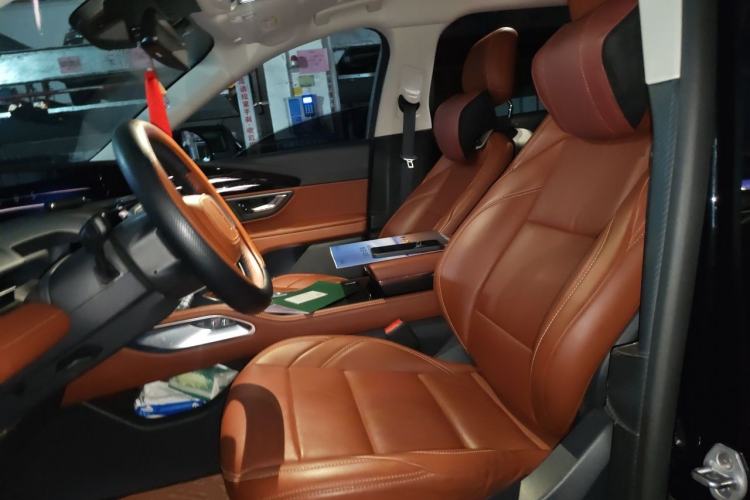 Used Lincoln Nautilus 2023 2.0T All-Wheel-Drive Luxury Hybrid Edition Left Front Seat