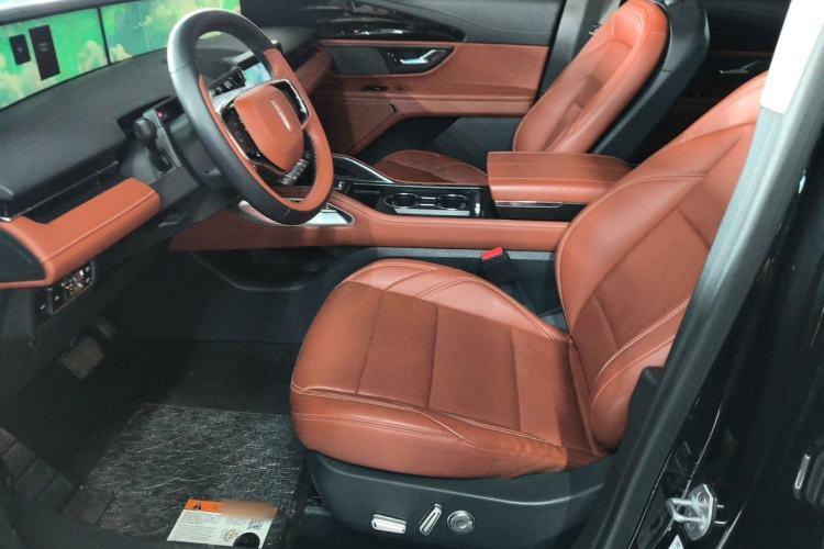 Used Lincoln Nautilus 2023 2.0T All-Wheel-Drive Luxury Edition Left Front Seat