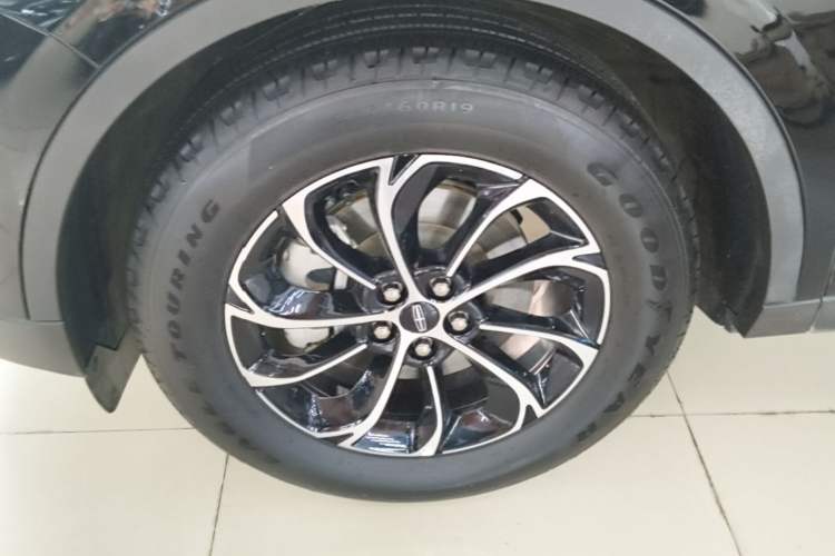 Used Lincoln Nautilus 2023 2.0T Four-Wheel Drive Luxury Edition Left Front Wheel Hub