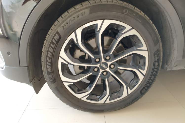 Used Lincoln Nautilus 2023 2.0T Four-Wheel Drive Zunrui Version Left Front Wheel Hub