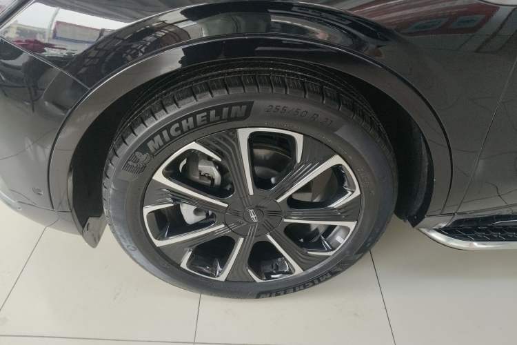 Used Lincoln Nautilus 2023 2.0T All-Wheel-Drive Zunrui Hybrid Version Left Front Wheel Hub