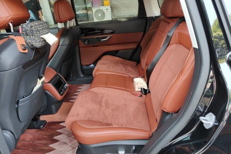 Used Lincoln Nautilus 2023 2.0T All-Wheel-Drive Zunrui Hybrid Version Left Rear Seat