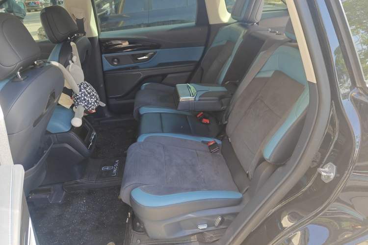 Used Lincoln Nautilus 2023 2.0T All-Wheel-Drive Zunrui Hybrid Version Left Rear Seat