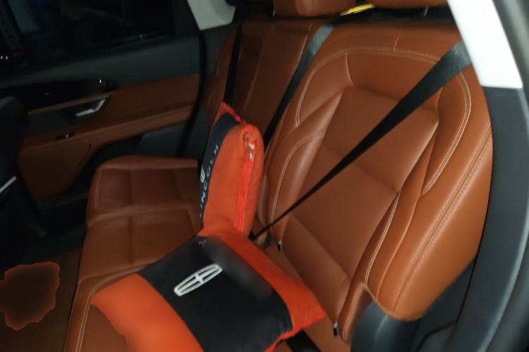 Used Lincoln Nautilus 2023 2.0T All-Wheel-Drive Luxury Hybrid Edition Left Rear Seat