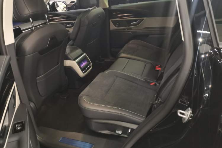 Used Lincoln Nautilus 2023 2.0T All-Wheel-Drive Zunrui Hybrid Version Left Rear Seat