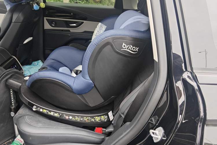 Used Lincoln Nautilus 2023 2.0T All-Wheel-Drive Zunrui Hybrid Version Left Rear Seat