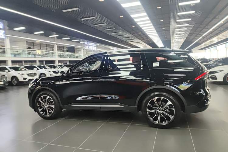 Used Lincoln Nautilus 2023 2.0T All-Wheel-Drive Luxury Edition Left Side
