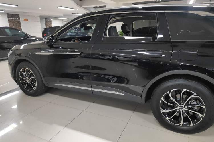 Used Lincoln Nautilus 2023 2.0T Four-Wheel Drive Luxury Edition Left Side