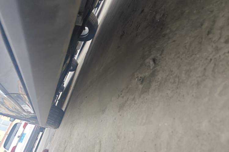 Used Lincoln Nautilus 2023 2.0T All-Wheel-Drive Zunrui Hybrid Version Left Side Sill