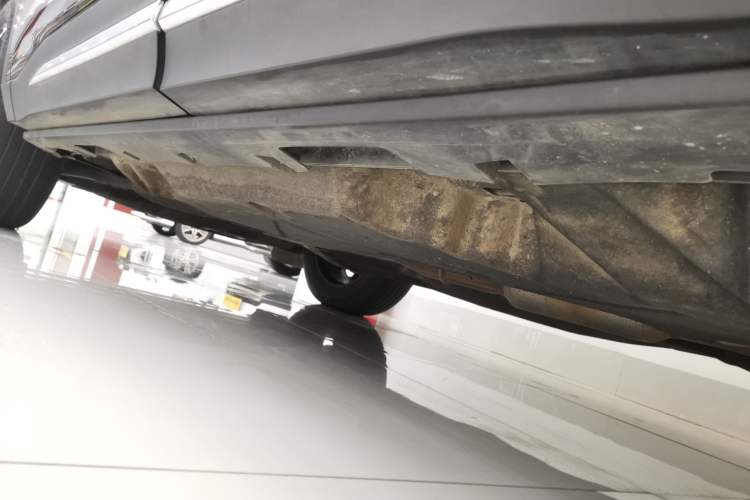 Used Lincoln Nautilus 2023 2.0T All-Wheel-Drive Luxury Edition Left Side Sill