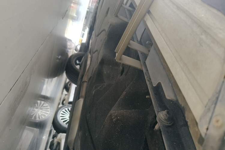 Used Lincoln Nautilus 2023 2.0T All-Wheel-Drive Zunrui Hybrid Version Left Side Sill