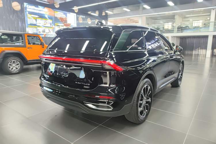 Used Lincoln Nautilus 2023 2.0T All-Wheel-Drive Luxury Edition Rear Right 45 Deg
